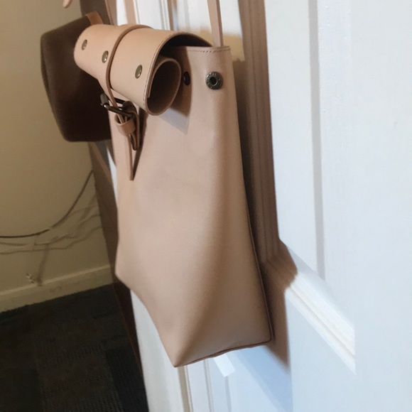 Purse - Picture 1 of 1